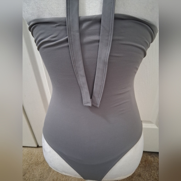NWT Reo Rea Grey Plunging V Neck Halter Body Suit    Size S - Picture 6 of 12